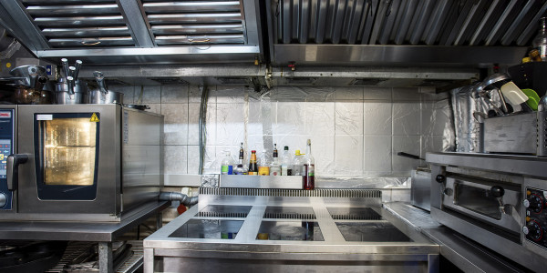 Limpiezas de Conductos de Extracción y Ventilación Castilléjar · Cocina de Kebabs